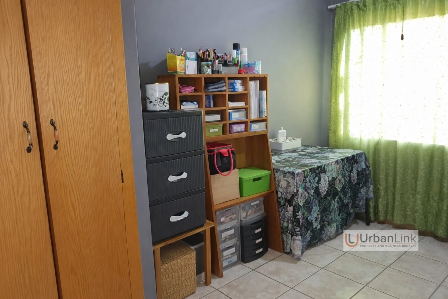 4 Bedroom Property for Sale in Rustenburg Central North West